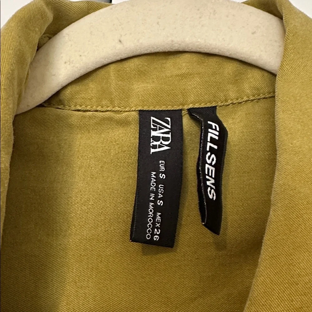Zara Green Button Down Shirt - Picture 2 of 3